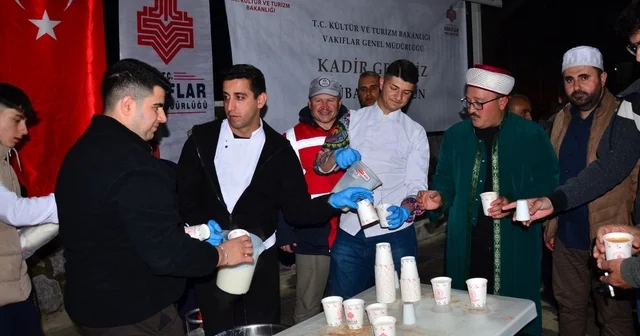 Vakfiye geleneği Ramazan boyunca yaşatıldı Manisa da her gün 500 kişiye iftar, Kadir Gecesi nde 2 bin kişiye salep ikramı Manisa Haberleri