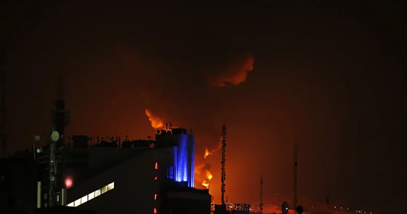 SON DAKİKA İsrail den Tahran ve Beyrut a saldırı: Donald Trump tan 3. dünya savaşı sözleri!