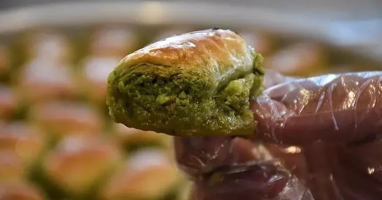 TMSF, ünlü baklavacıyı satışa çıkardı! İşte fiyatı...