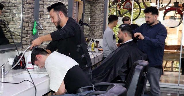Berberlerden bayram tıraşını son güne bırakmayın çağrısı Antalya Haberleri