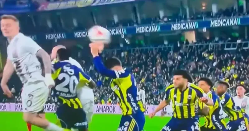 Asensio’nun pozisyonu penaltı mı, el var mı? İşte eski hakemlerin yorumları... Futbol Haberleri