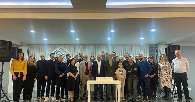 İftar programında bir araya gelen Egekent ailesi Tıp Bayramını kutladı Denizli Haberleri