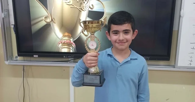 Lösemiyi yenen Adem, pentago şampiyonu oldu İzmir Haberleri