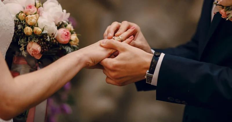 Faizsiz evlilik kredisi başvuruları sürüyor! Kimler Aile ve Gençlik Fonu’ndan yararlanabilir, ödeme planı nasıl?