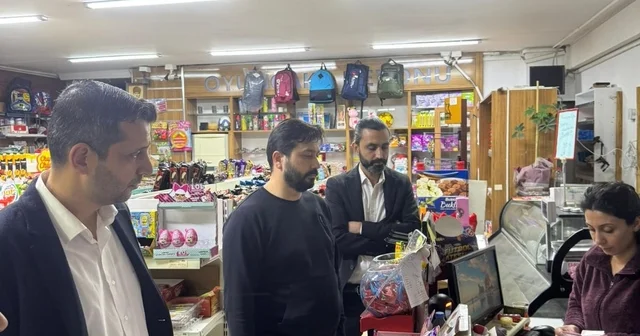 Antalya da asırlık Zimem Defteri geleneği 12 yıldır esnafa ve ihtiyaç sahibine can suyu oldu Antalya Haberleri