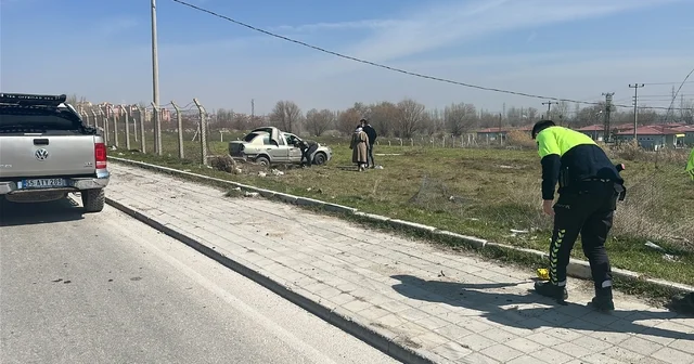 Otomobil bahçeye girip takla attı Kütahya Haberleri