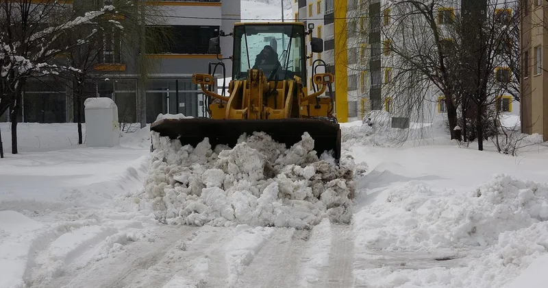 Doğu karla, batı baharla karşı karşıya
