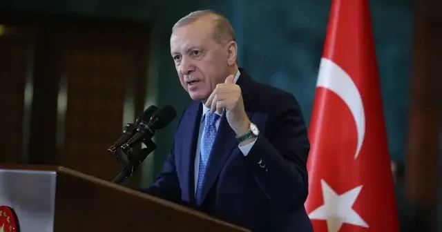 Cumhurbaşkanı Erdoğan dan gazetecilere: Her birinize şahsım ve milletim adına yürekten teşekkür ediyorum VİDEO İZLE