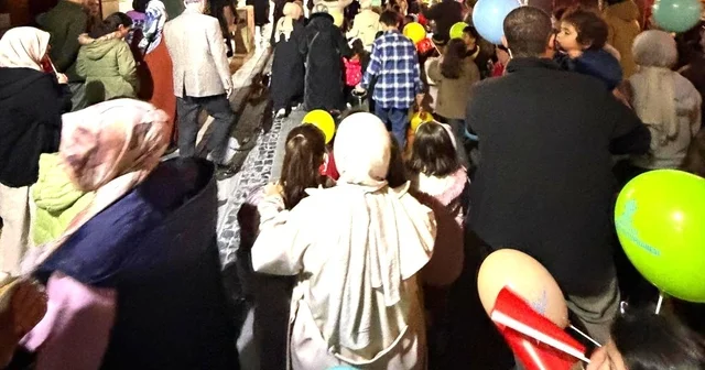 Turgutlu da Kadir Gecesinde çocuklar yürüyüş yaptı Manisa Haberleri