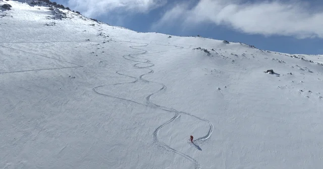 Ağrı Dağı ndan kayan kayakseverler, Ağrı Dağı nın Iğdır tarafına kayak merkezi yapılması çağrısında bulundu Iğdır Haberleri