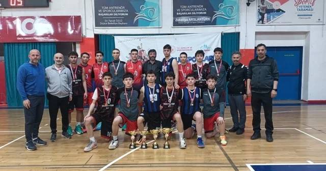 Basketbolda şampiyonlar belli oldu Düzce Haberleri