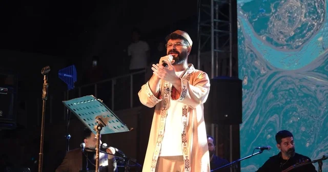 Çorum da binlerce kişi ilahi ve ezgilerle golu gecede bir araya geldi Çorum Haberleri