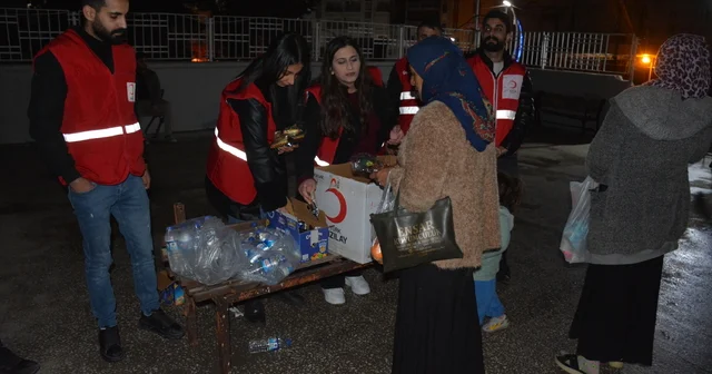 Silopi de Kadir Gecesi dolayısıyla ikramda bulunuldu Şırnak Haberleri