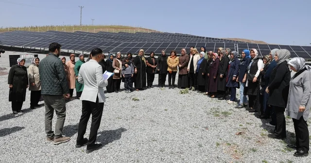 Battalgazi Belediyesi proje ve yatırımları AK Parti Yeşilyurt Kadın Kolları na tanıtıldı Malatya Haberleri
