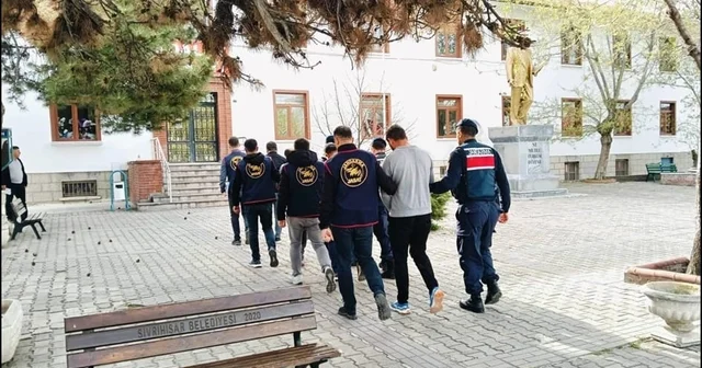 Çobanları hamama götürüp oyaladılar, 36 büyükbaş hayvanı çaldılar Eskişehir Haberleri