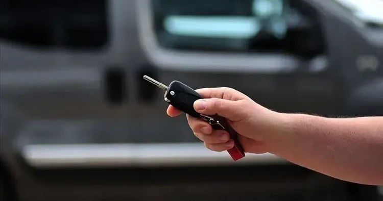 Engelli araç alımında yeni limit belli oldu, deprem konutlarına indirim geldi! Dev paket yürürlükte