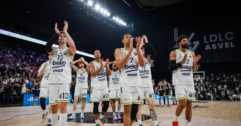Fenerbahçe, Euroleague de normal sezonu galibiyetle tamamladı!