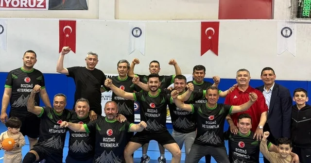 Derinkuyu hem gönülleri hem kupayı kazandı Denizli Haberleri