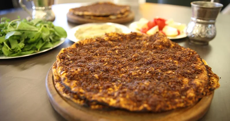 Taklit ve hileli gıda listesi güncellendi: Lahmacun harcında kanatlı etine rastlandı