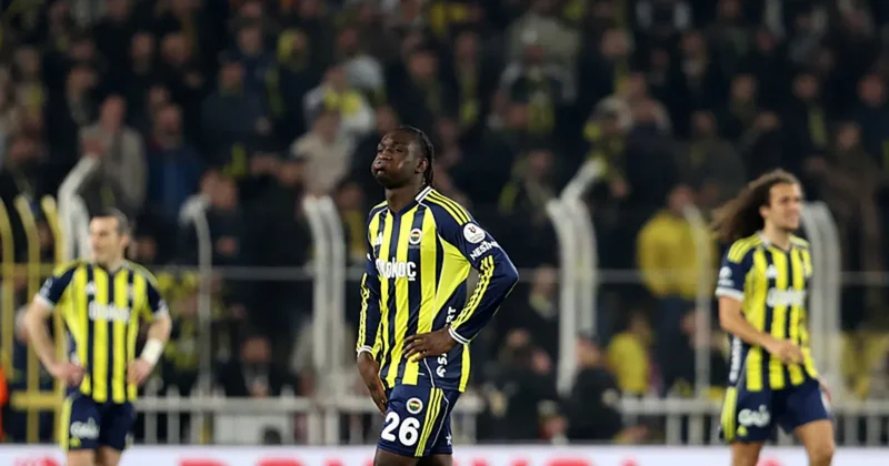 Son dakika haberi: Fenerbahçe den şok beraberlik! Rizespor 90+8 de attı