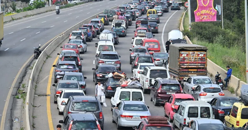 İsrail ile Lübnan arasındaki ateşkesin yürürlüğe girmesinin ardından Beyrut a dönüş başladı Dış Haberler