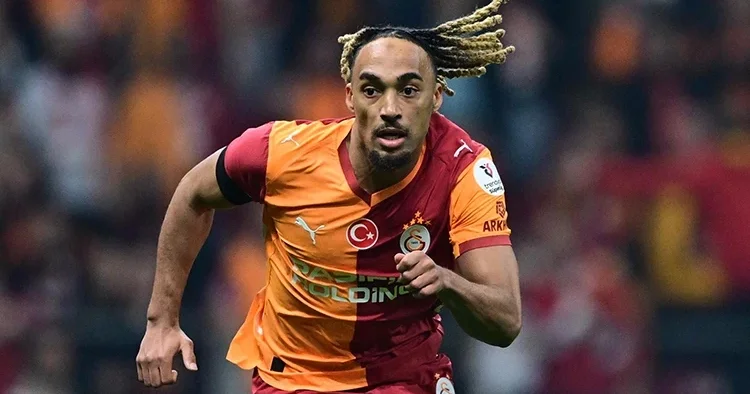 Galatasaray da Sacha Boey için karar verildi! Fransız savunmacının takımdaki geleceği belli oldu