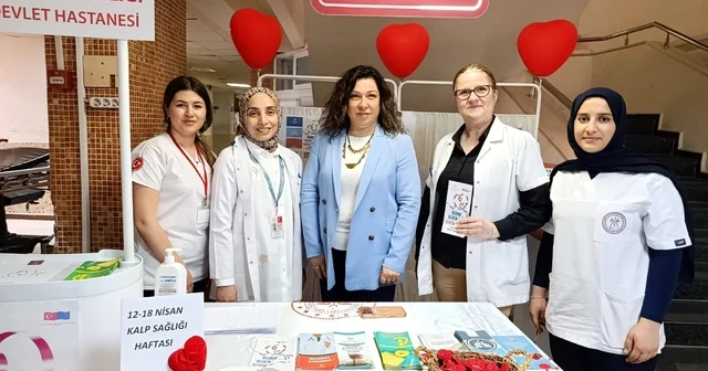Aydın da Kalp Sağlığı Haftası nda farkındalık standı yoğun ilgi gördü Yüksek tansiyon çıkanlar kardiyolojiye yönlendirildi Aydın Haberleri