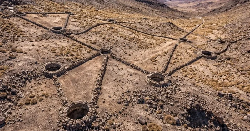 Dağların zirvesinde dev tuzaklar bulundu: Gizli av sistemi ortaya çıktı Sözcü Gazetesi