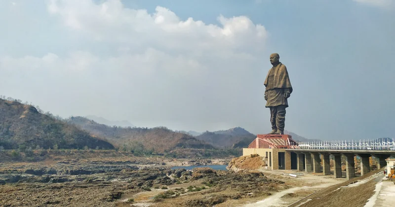 Gökyüzüne ulaşan dev yapılar: Dünyanın en büyük 10 heykeli!