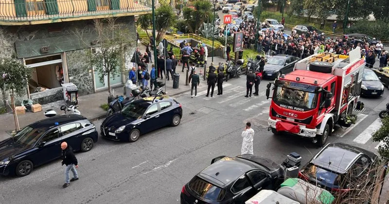 İtalya da filmleri aratmayan banka soygunu: 25 kişi rehin alındı