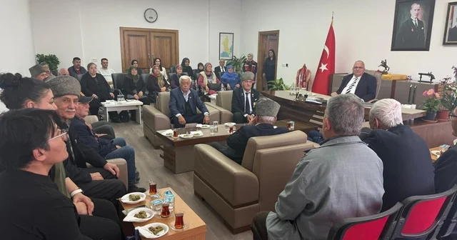 Şehit yakınları ve gaziler Kumluca Kaymakamı Güneş i ziyaret etti Antalya Haberleri