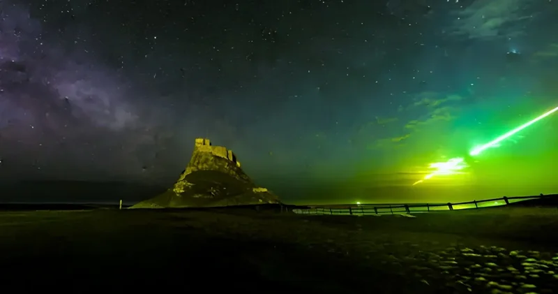 Dünyanın dört bir yanında görüldü: Gökyüzünde neler oluyor?