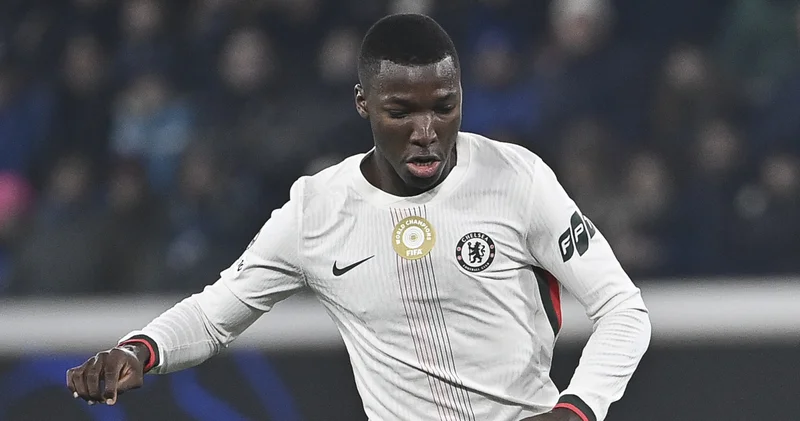 Moises Caicedo 7 yıl daha Chelsea de!