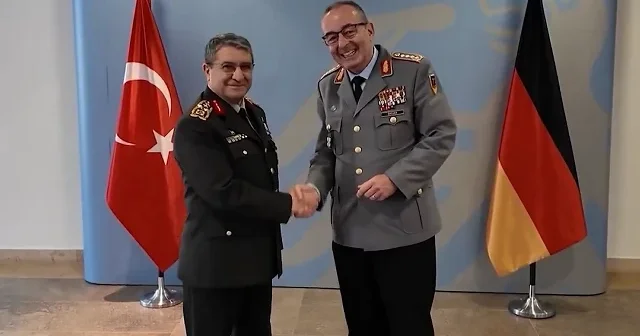 Genelkurmay Başkanı Orgeneral Bayraktaroğlu Almanya da askeri törenle karşılandı VİDEO İZLE