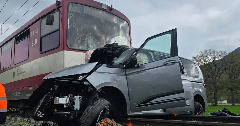 Arsenal ve Juventus un eski kalecisi korkunç kazada hayatını kaybetti Futbol Haberleri