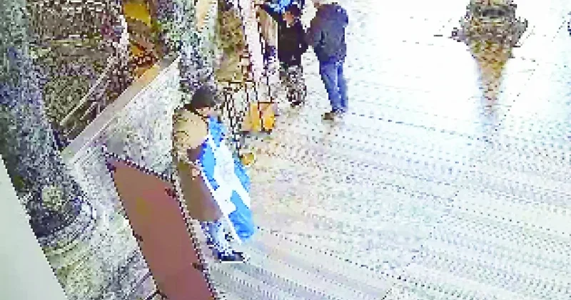 Bayrak şovuna arşiv savunması Gündem Haberleri