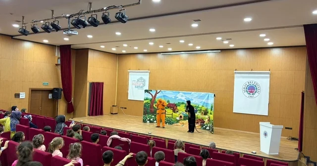 Simav da 4 6 yaş Kur an kursu öğrencileri tiyatroyla buluştu Kütahya Haberleri