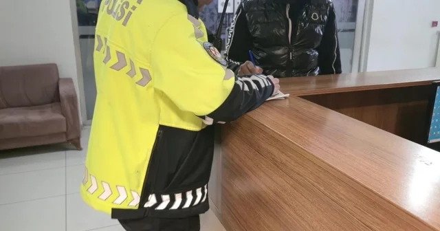 Küçük kıza çarptı, arkasına bile bakmadan kaçtı Afyonkarahisar Haberleri