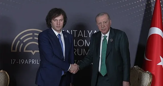 Cumhurbaşkanı Erdoğan Gürcistan Başbakanı Kobakhidze ile görüştü VİDEO İZLE