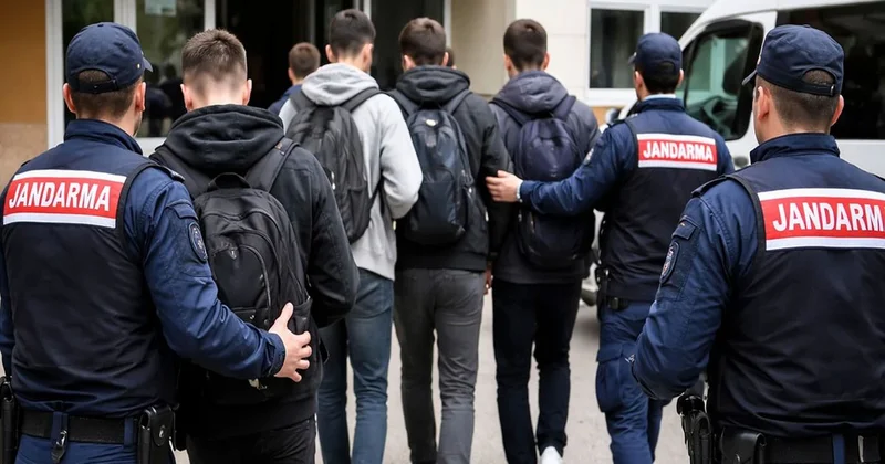 İzmir de okul saldırısı hazırlığı iddiası: 8 öğrenci gözaltına alındı