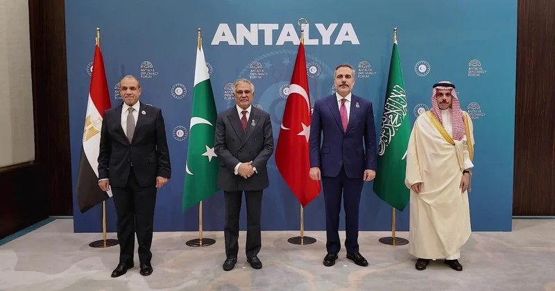 Antalya da 4 lü dışişleri bakanları zirvesi