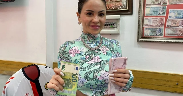 Bir anlık dalgınlıkla verilen 100 euro yu müşteri geri getirdi Eskişehir Haberleri