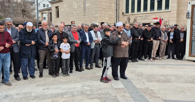 Saldırıda öldürülen öğrenciler için Malatya da gıyabi cenaze namazı Malatya Haberleri