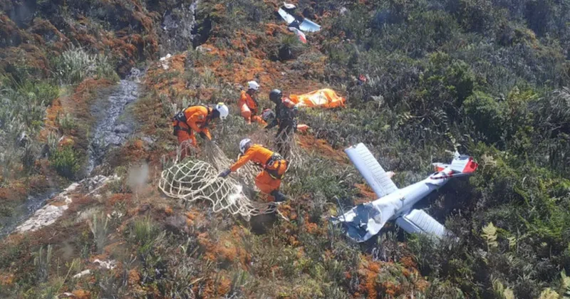 Endonezya da helikopter düştü! Çok sayıda ölü var