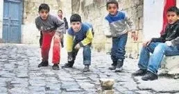 YÜKSEL AYTUĞ Biz çocukken...