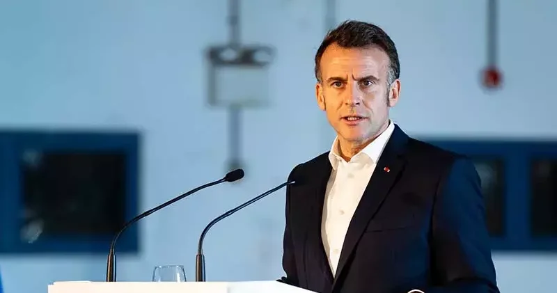 Macron: İsrail savaşı durdurmalı, Hizbullah silahları bırakmalı