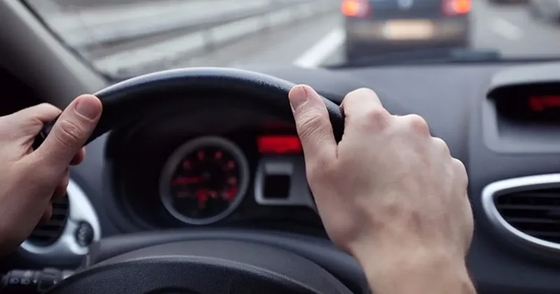 Arabanızda bu işaretler varsa dikkat: Hemen durdurun!