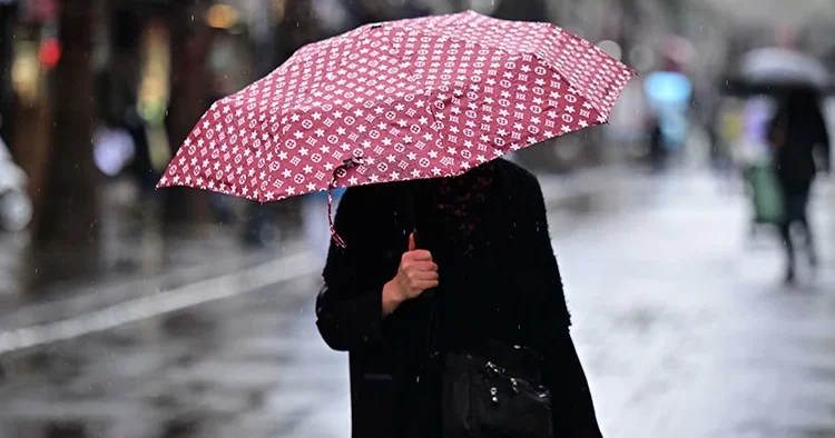 Yeni haftada hava nasıl olacak? Meteoroloji den bölge bölge yağış uyarısı