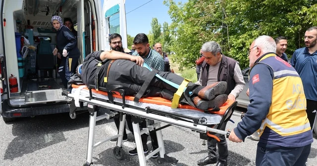 Elazığ da trafik kazası: 2 si çocuk 5 yaralı Elazığ Haberleri