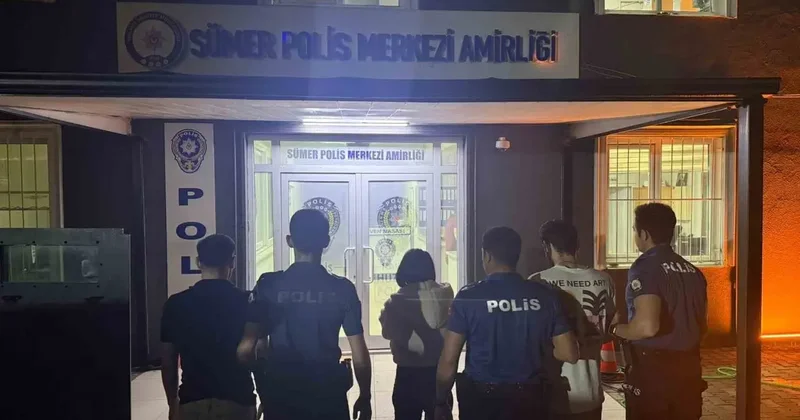 Sakarya’dan Kocaeli’ye gelen araçta uyuşturucu ele geçirildi: 3 gözaltı
